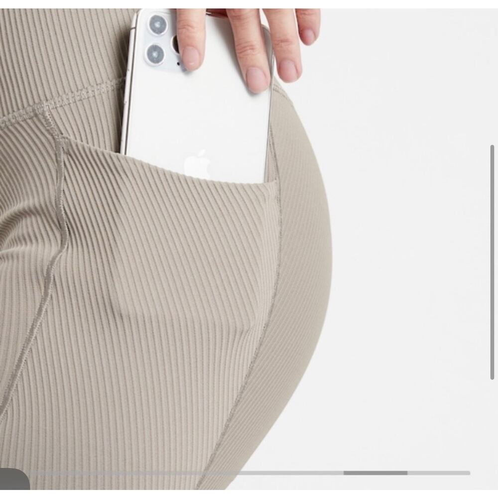 3 FOR $50! 🎁 ATHLETA Bluff Grey Salutation Stash Pocket Rib 7/8 Tight Sz… - Picture 8 of 8